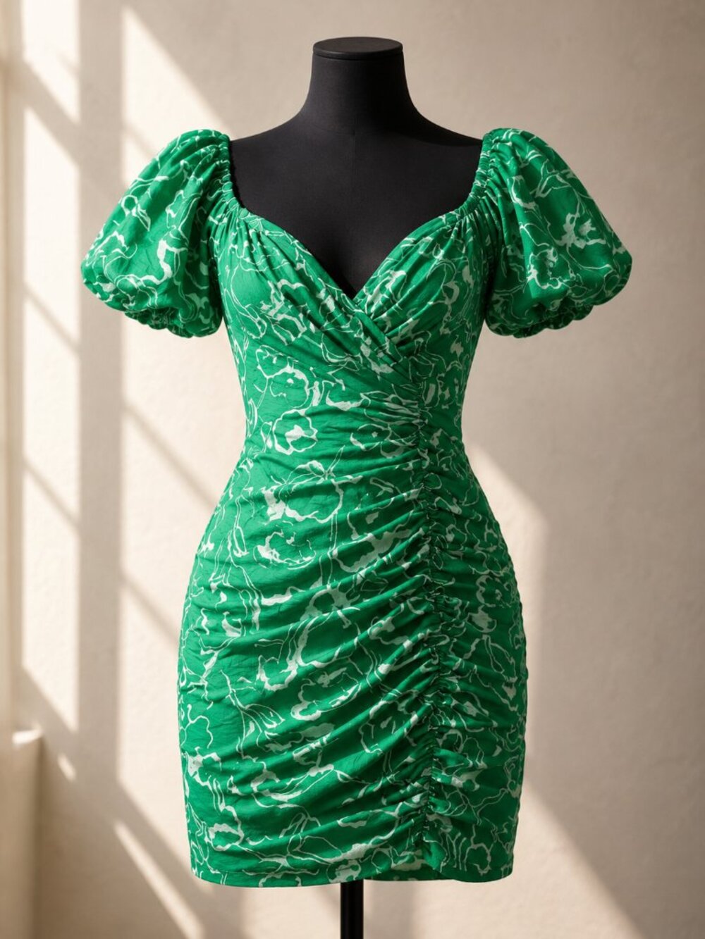 Saints + Secrets Ruched Green Floral Puff Sleeve Dress Sweetheart Neckline M
